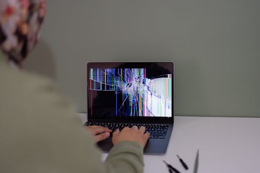 Jak doma opravit prasklý displej: Levné a účinné metody